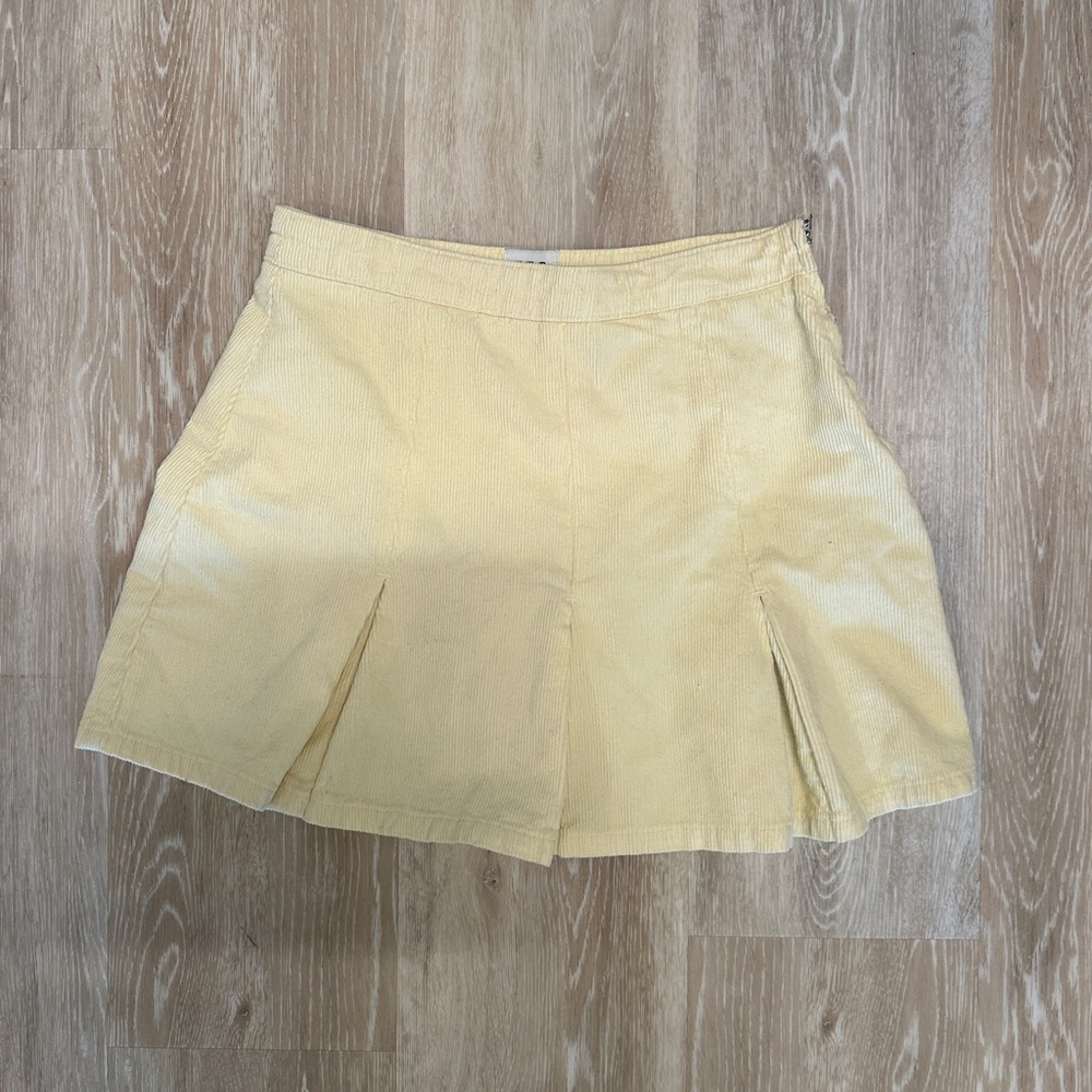 BDG Urban Outfitters Yellow/Cream Mini  Pleated Skirt